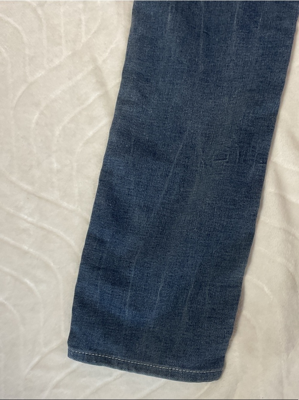 Silver Jeans Straight Leg Dark Blue Denim with Embroidered Back Pockets - Picture 3 of 12